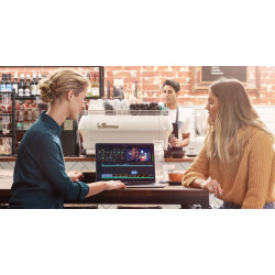 DaVinci Resolve Studio 17 (Dongle) Blackmagic Design Color Correction Software con licenza su chiavetta USB