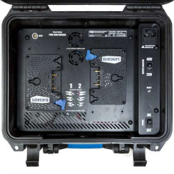PWS-RUGGED-3S MINI Power-Station Blueshape 48V-28V-14V da produzione sul campo per batterie con attacco Gold-Mount 3-Studs