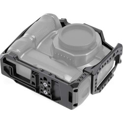 2765 SmallRig Cage per BMPCC 4K e 6K con Battery Grip collegato