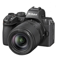 Nikon Z50II + obiettivo 18-140 DX + SDXC 128GB