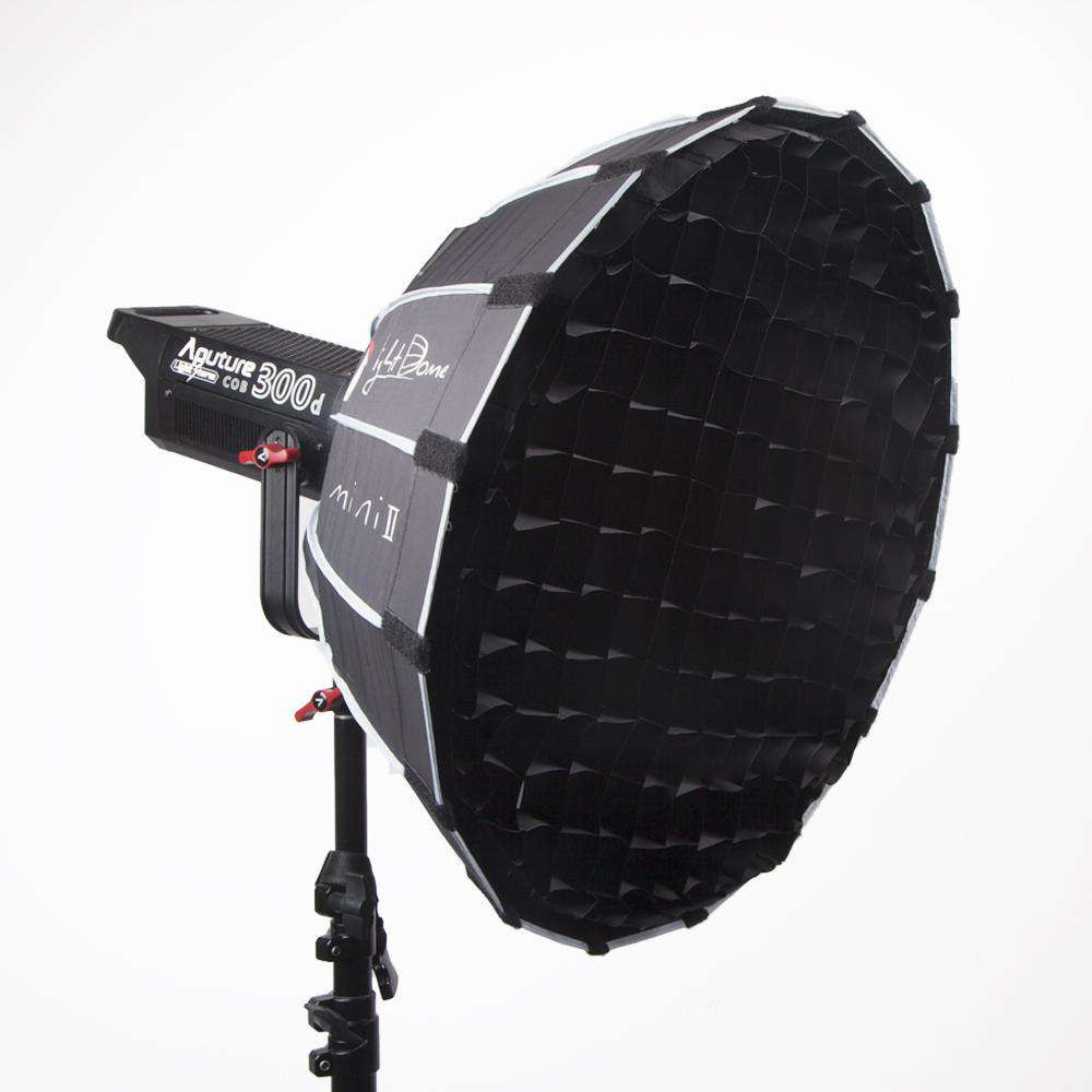 Light Dome Mini II Aputure Fresnel 135.000 lux @ 0,5 m